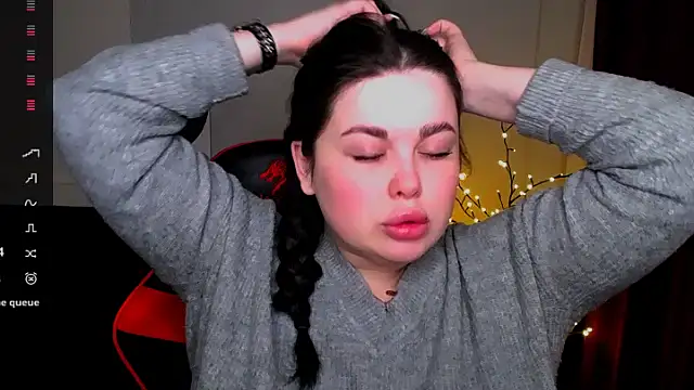 Emily Mo online show from 02/09/25, 06:33