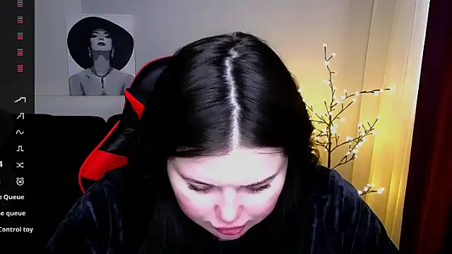 Emily Mo online show from 02/14/25, 06:34