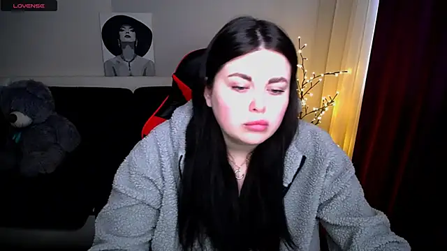 Emily Mo online show from 02/25/25, 06:36