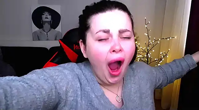 Emily Mo online show from 02/28/25, 09:47