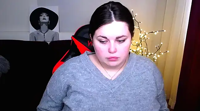 Emily Mo online show from 03/01/25, 09:40