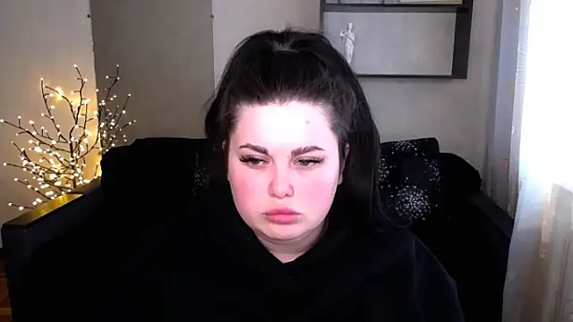 Emily Mo online show from 03/17/25, 09:55