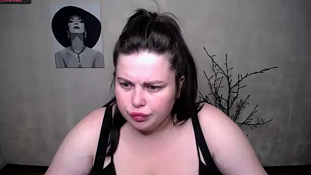 Emily Mo online show from 09/12/25, 05:29