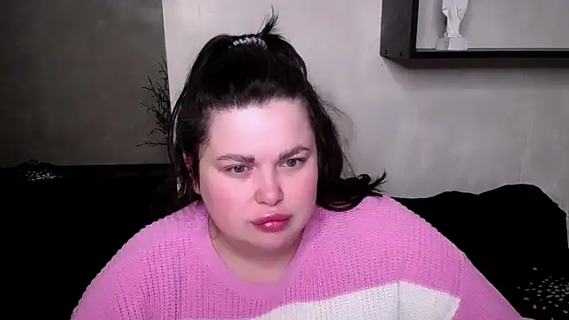 Emily Mo online show from 10/19/25, 05:41