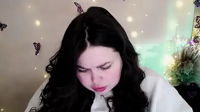 Emily Mo online show from 02/03/26, 07:46