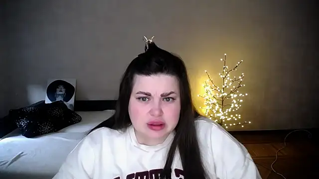 Emily Mo online show from 04/03/26, 06:11