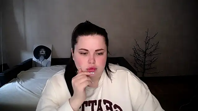 Emily Mo online show from 04/04/26, 05:49