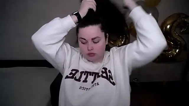 Emily Mo online show from 04/28/26, 07:57