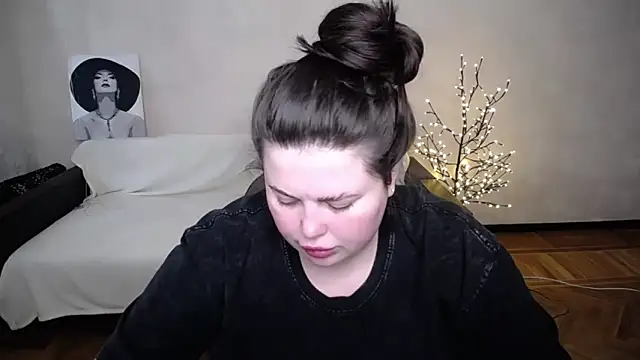 Emily Mo online show from 05/20/26, 07:47