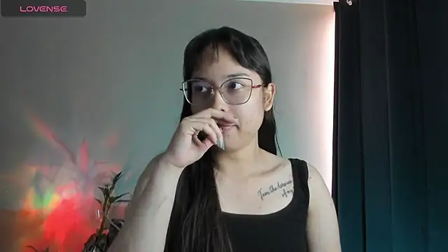 shantalc3rezo online show from 10/13/25, 08:53