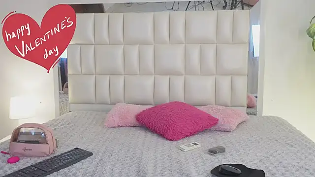 Anais aradia online show from 02/14/25, 05:51