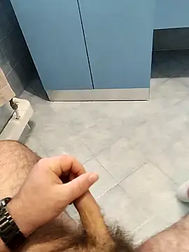 Snapshot of orsettoCum chatting on 04/17/26, 07:44 orsettoCum online show from 04/17/26, 07:44