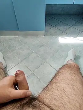 Snapshot of orsettoCum chatting on 04/22/26, 01:56 orsettoCum online show from 04/22/26, 01:56