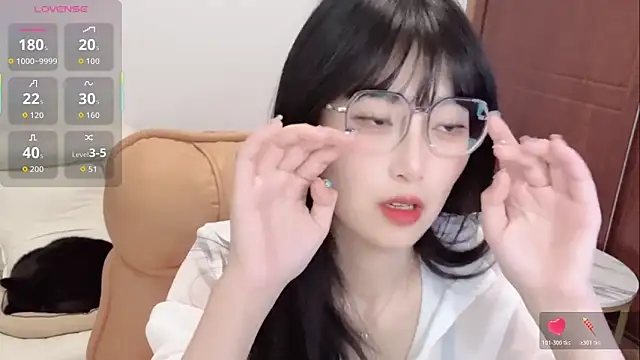 4uoki online show from 11/28/25, 04:09