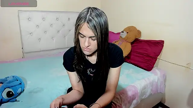 Snapshot of sweet1Girl chatting on 02/23/25, 12:05 sweet1Girl online show from 02/23/25, 12:05