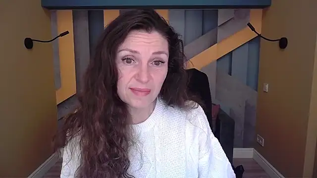 EllaLong online show from 11/25/25, 12:38