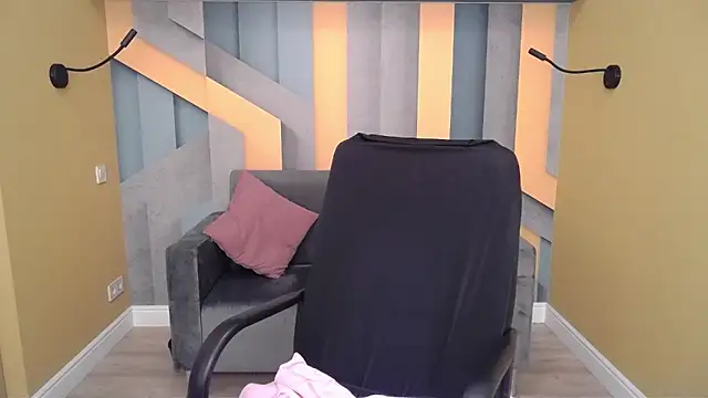 EllaLong online show from 11/28/25, 12:30