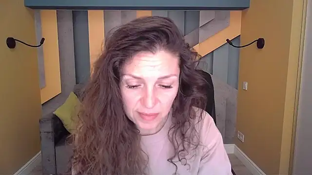 EllaLong online show from 03/24/26, 12:21