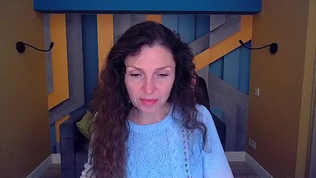 Snapshot of EllaLong chatting on 05/13/26, 11:29 EllaLong online show from 05/13/26, 11:29