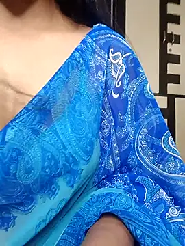 Snapshot of _surbhi_ chatting on 03/11/25, 05:27 surbhi online show from 03/11/25, 05:27