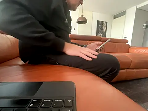 Snapshot of Lovetobenaked4u chatting on 09/24/25, 11:13 Lovetobenaked4u online show from 09/24/25, 11:13