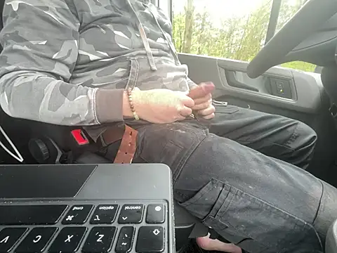 Snapshot of Lovetobenaked4u chatting on 04/02/26, 12:36 Lovetobenaked4u online show from 04/02/26, 12:36