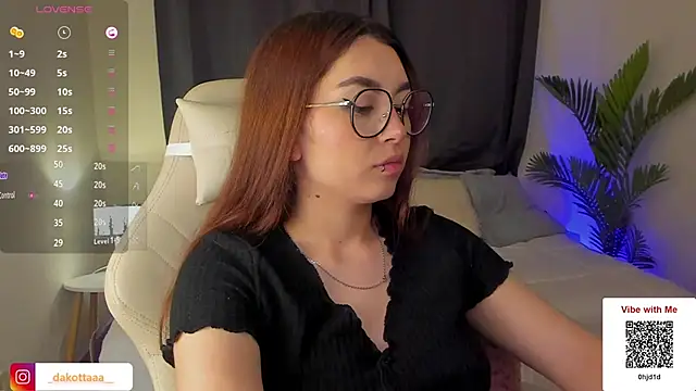 Snapshot of dakottaa_ chatting on 03/06/25, 12:10 dakottaa online show from 03/06/25, 12:10