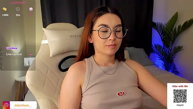 dakottaa  online show from 03/07/25, 02:15