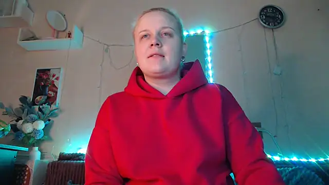 Karolina love  online show from 01/20/25, 05:16