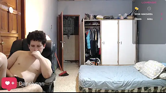 DanelyLopez online show from 05/13/26, 01:03
