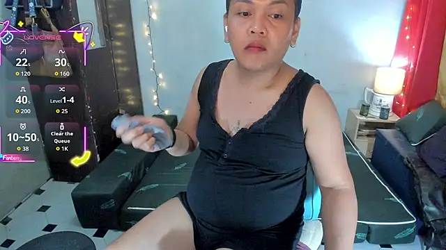 Snapshot of ivyDvil05 chatting on 03/05/26, 02:13 ivyDvil05 online show from 03/05/26, 02:13