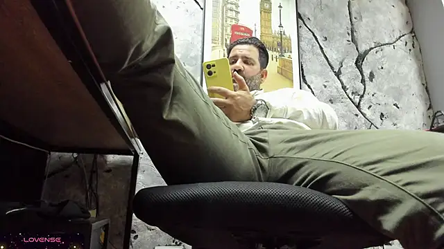 Maxi TheBigDaddy online show from 11/06/25, 04:30