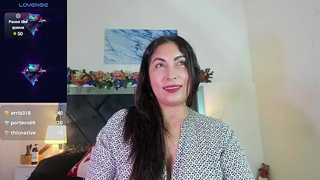 Snapshot of Lauralove_69 chatting on 12/26/24, 10:41 Lauralove 69 online show from 12/26/24, 10:41