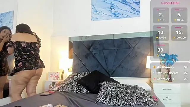 Snapshot of Lauralove_69 chatting on 03/17/25, 11:54 Lauralove 69 online show from 03/17/25, 11:54