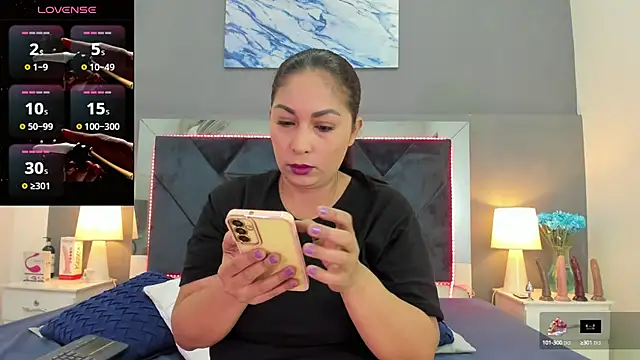 Snapshot of Lauralove_69 chatting on 09/29/25, 08:24 Lauralove 69 online show from 09/29/25, 08:24