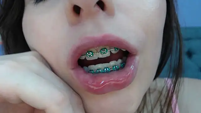 Snapshot of LilaSuni chatting on 12/03/24, 06:17 LilaSuni online show from 12/03/24, 06:17