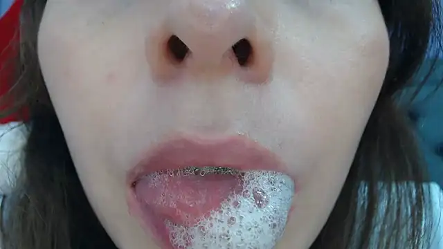 Snapshot of LilaSuni chatting on 12/04/24, 09:57 LilaSuni online show from 12/04/24, 09:57