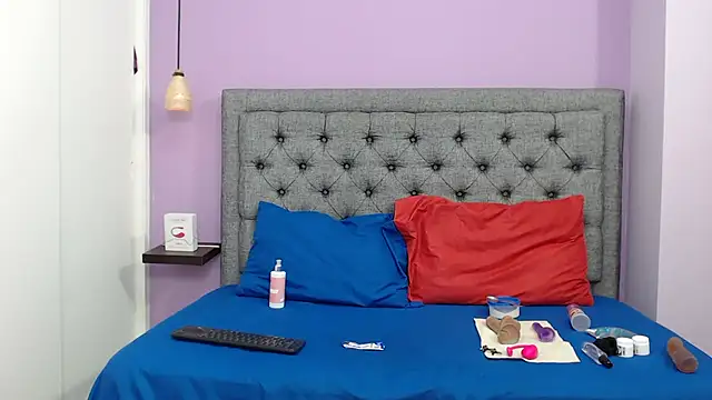 Snapshot of LilaSuni chatting on 12/05/24, 02:22 LilaSuni online show from 12/05/24, 02:22