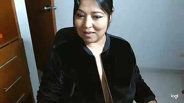 mariemiller19 online show from 12/10/24, 07:16