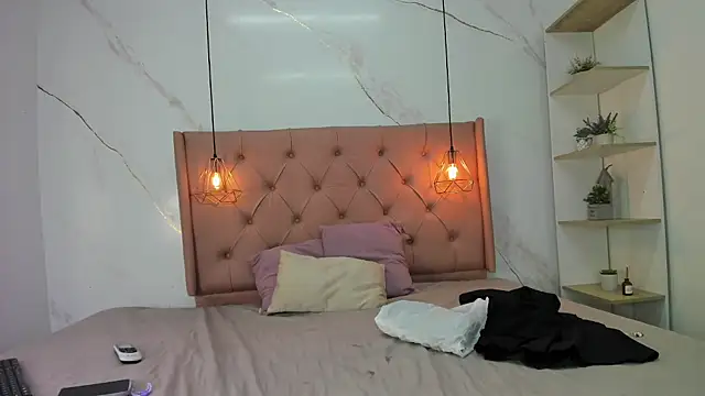 Snapshot of Belle_Brunette chatting on 07/03/26, 12:11 Belle Brunette online show from 07/03/26, 12:11