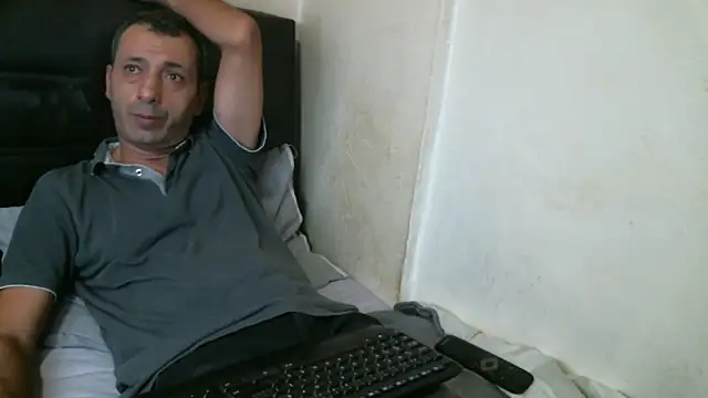 Snapshot of Rator_2 chatting on 09/12/25, 09:04 Rator 2 online show from 09/12/25, 09:04