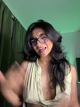 Snapshot of Cat2525 chatting on 02/05/25, 01:15 Cat2525 online show from 02/05/25, 01:15