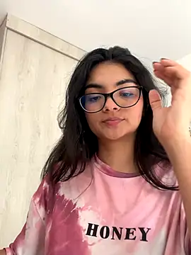 Snapshot of Cat2525 chatting on 11/09/25, 07:56 Cat2525 online show from 11/09/25, 07:56