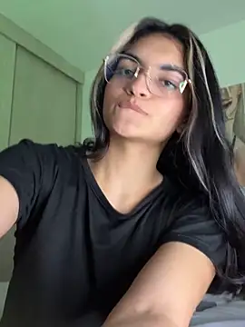 Snapshot of Cat2525 chatting on 03/04/26, 01:33 Cat2525 online show from 03/04/26, 01:33