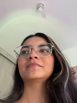 Snapshot of Cat2525 chatting on 03/18/26, 07:06 Cat2525 online show from 03/18/26, 07:06