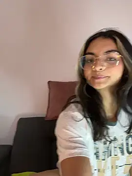 Snapshot of Cat2525 chatting on 04/04/26, 01:26 Cat2525 online show from 04/04/26, 01:26