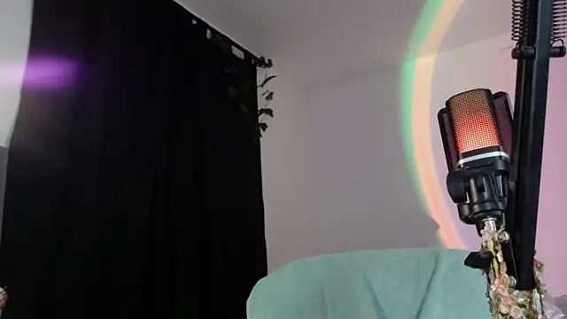 Snapshot of shy_katy_ chatting on 04/05/26, 06:21 shy katy online show from 04/05/26, 06:21
