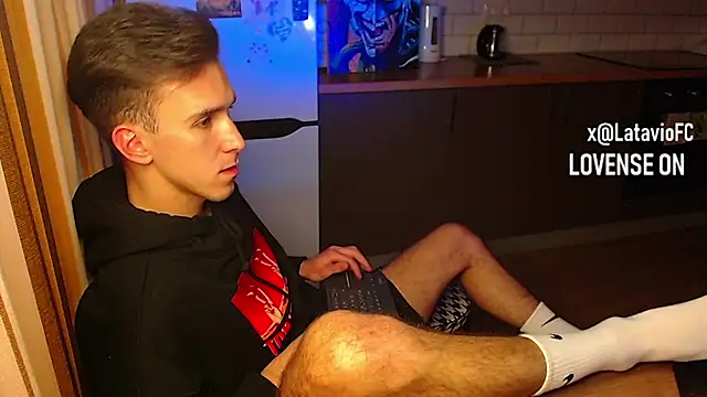 Midnighter  online show from 10/29/25, 01:19