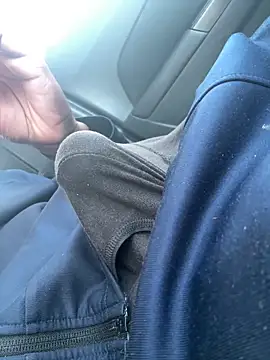 Snapshot of BBC_LONGPIPE22 chatting on 04/21/26, 12:44 BBC LONGPIPE22 online show from 04/21/26, 12:44