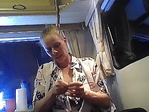 WildScorpio86 online show from 12/20/25, 02:35